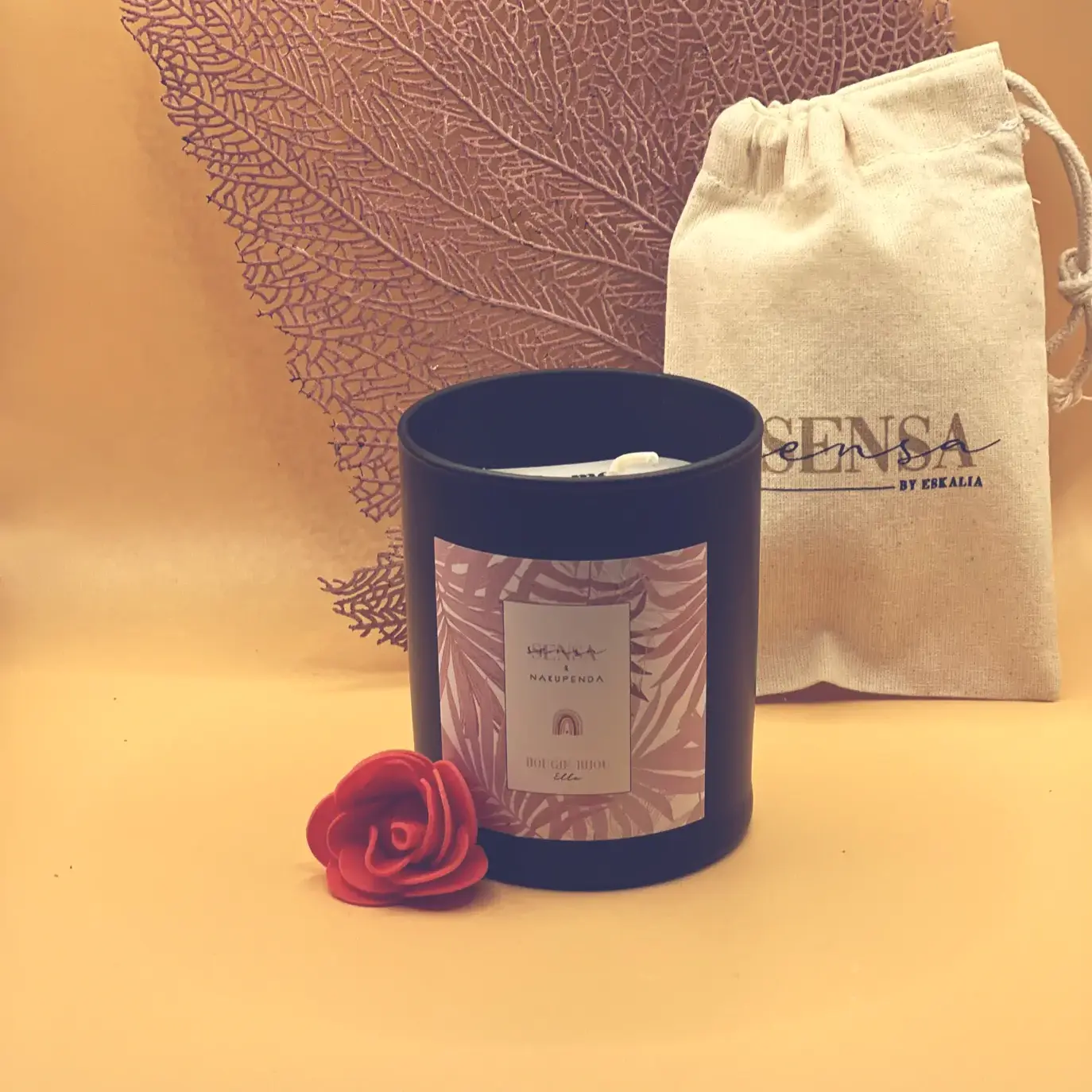 Eskalia Bougie Bijou Parfumée Elle Collection Sensa - verre mat noir avec bijou surprise