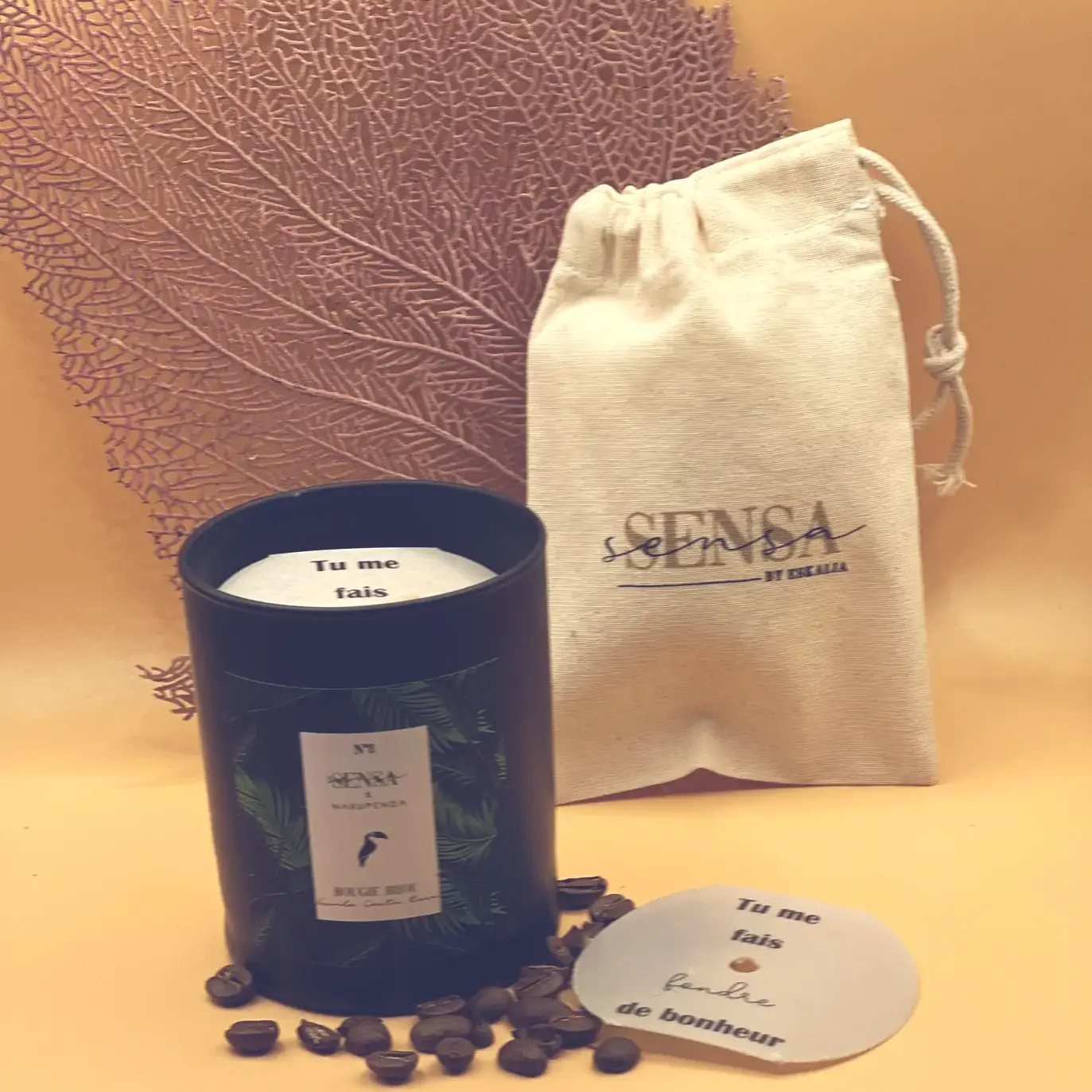 Eskalia Bougie Bijou Parfumée Costa Rica Sensa - verre mat noir avec bijou mystère Nakupenda