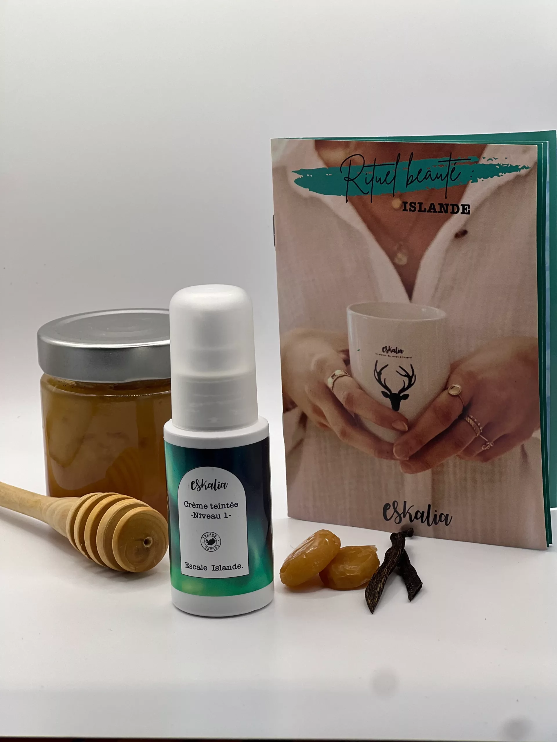 Crème teintée Médium Eskalia Escale Islande flacon pompe 40ml soin maquillage naturel teint unifié